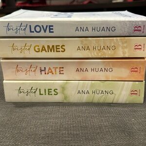 lTwisted Series by Ana Huang - Set of 4 Books BOX B